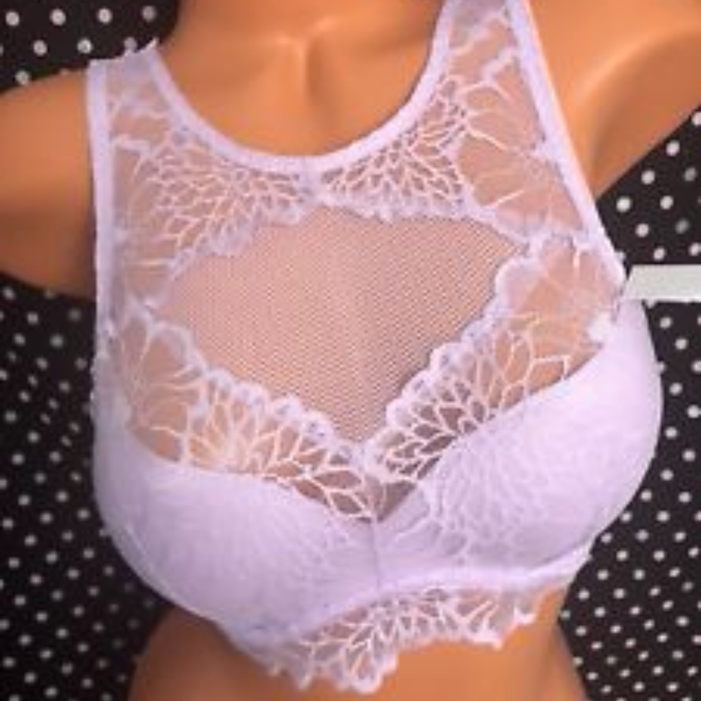 LAST ONE 🎉NWT- VS PINK LACE HIGH NECK PUSH UP BRA - Picture 2 of 3